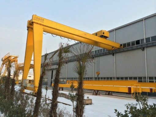 Semi gantry crane